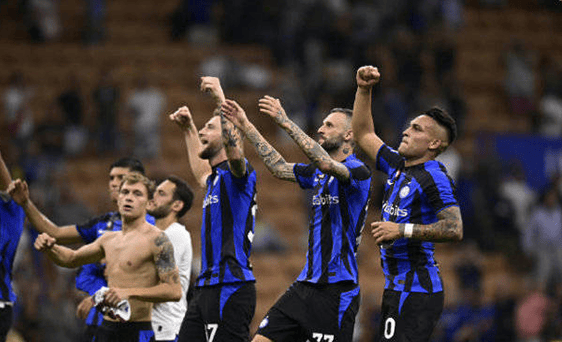 几乎汇聚了 几乎汇聚了