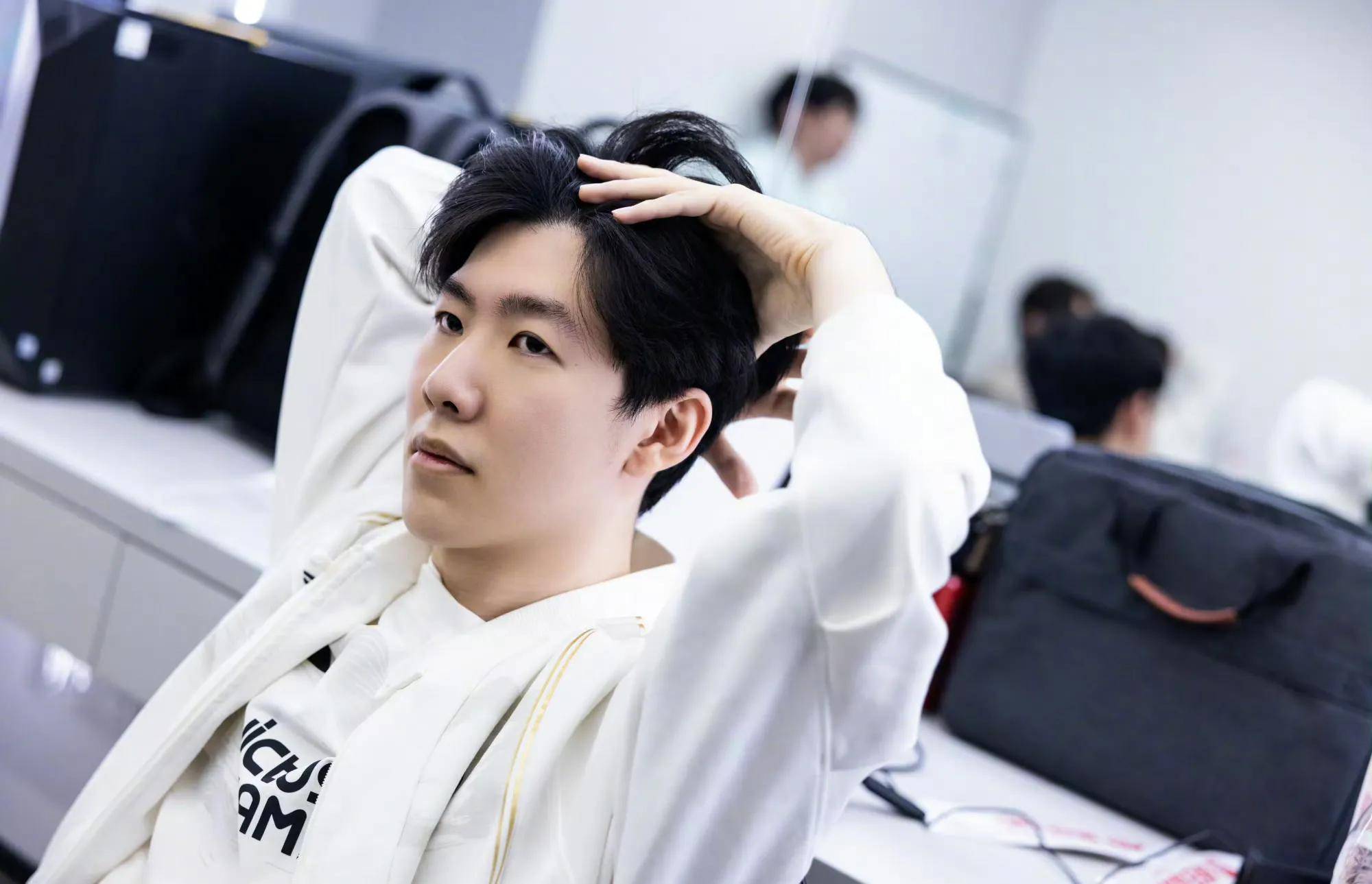 巴萨成功晋 巴萨成功晋