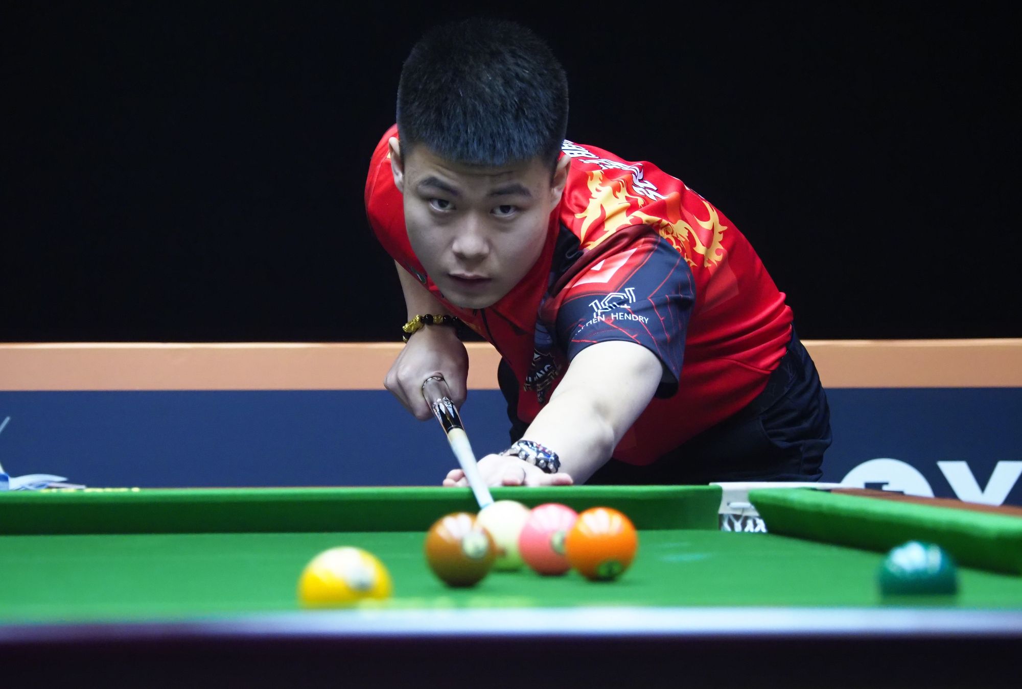 的激烈竞争 的激烈竞争