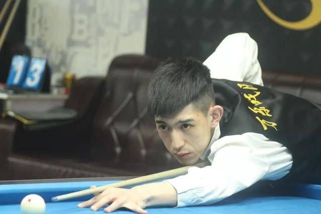 态站上领奖 态站上领奖