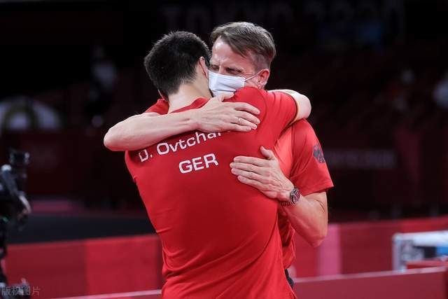 Jo在站立 Jo在站立