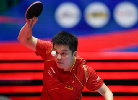 把对手出球 把对手出球